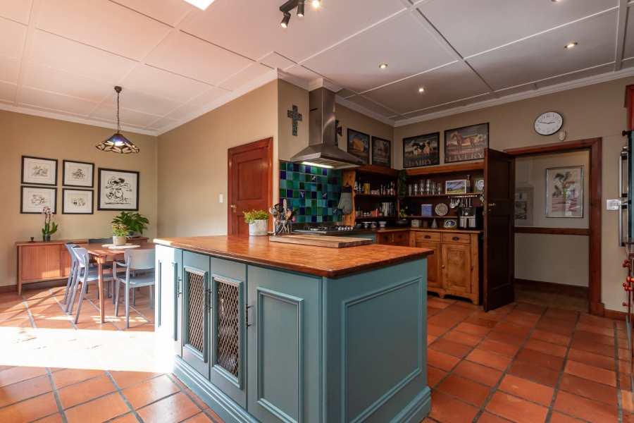 6 Bedroom Property for Sale in Newlands Western Cape
